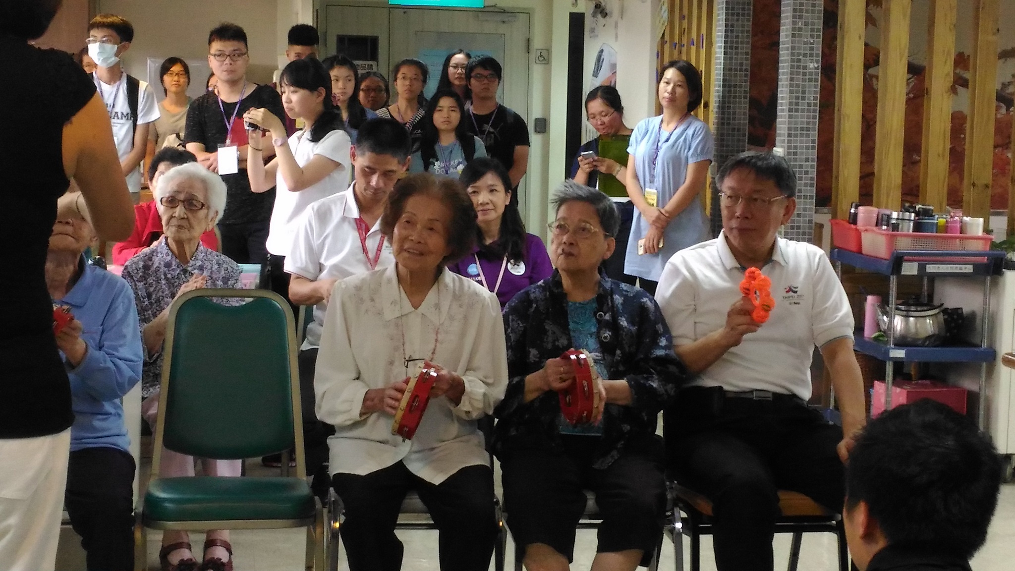 柯市長赴馬偕大同老人日照中心與長者同歡樂說明圖片
