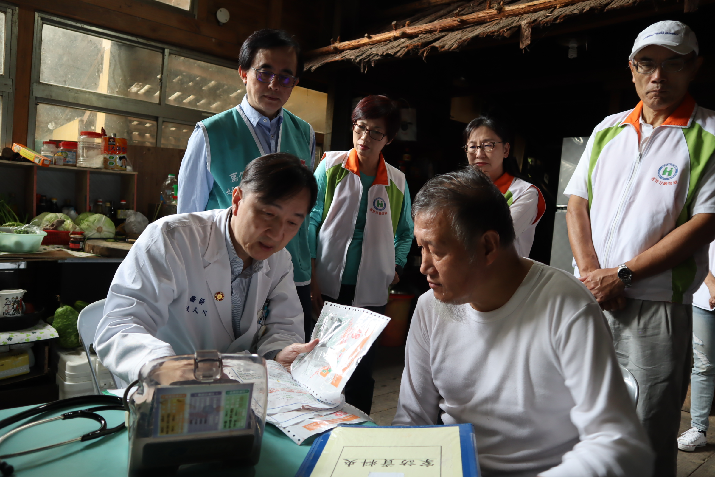 簡易穿戴式裝置做篩檢  尖石後山遠距醫療揪「心」病說明圖片