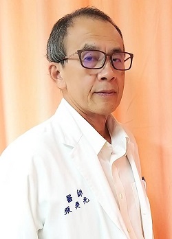 泌尿科醫師照片