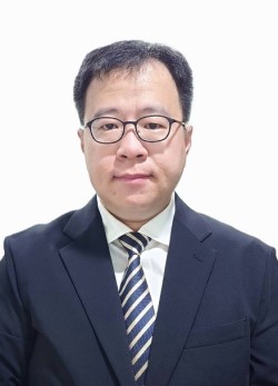 泌尿科醫師照片