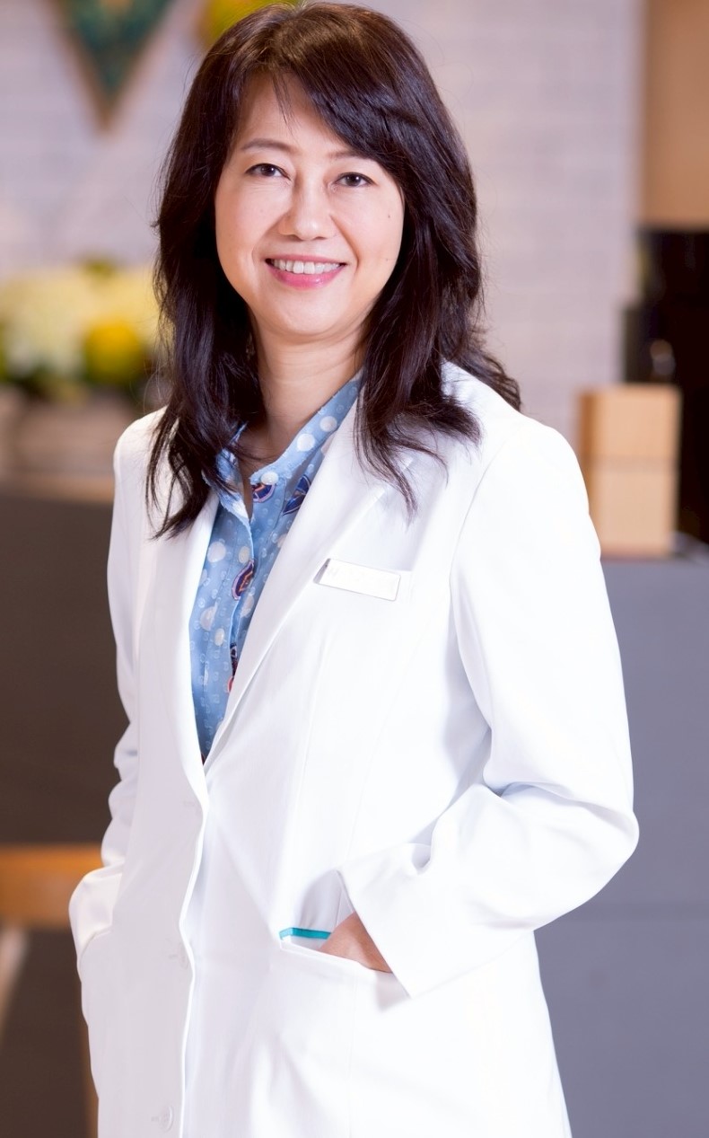 莊怡群醫師相片