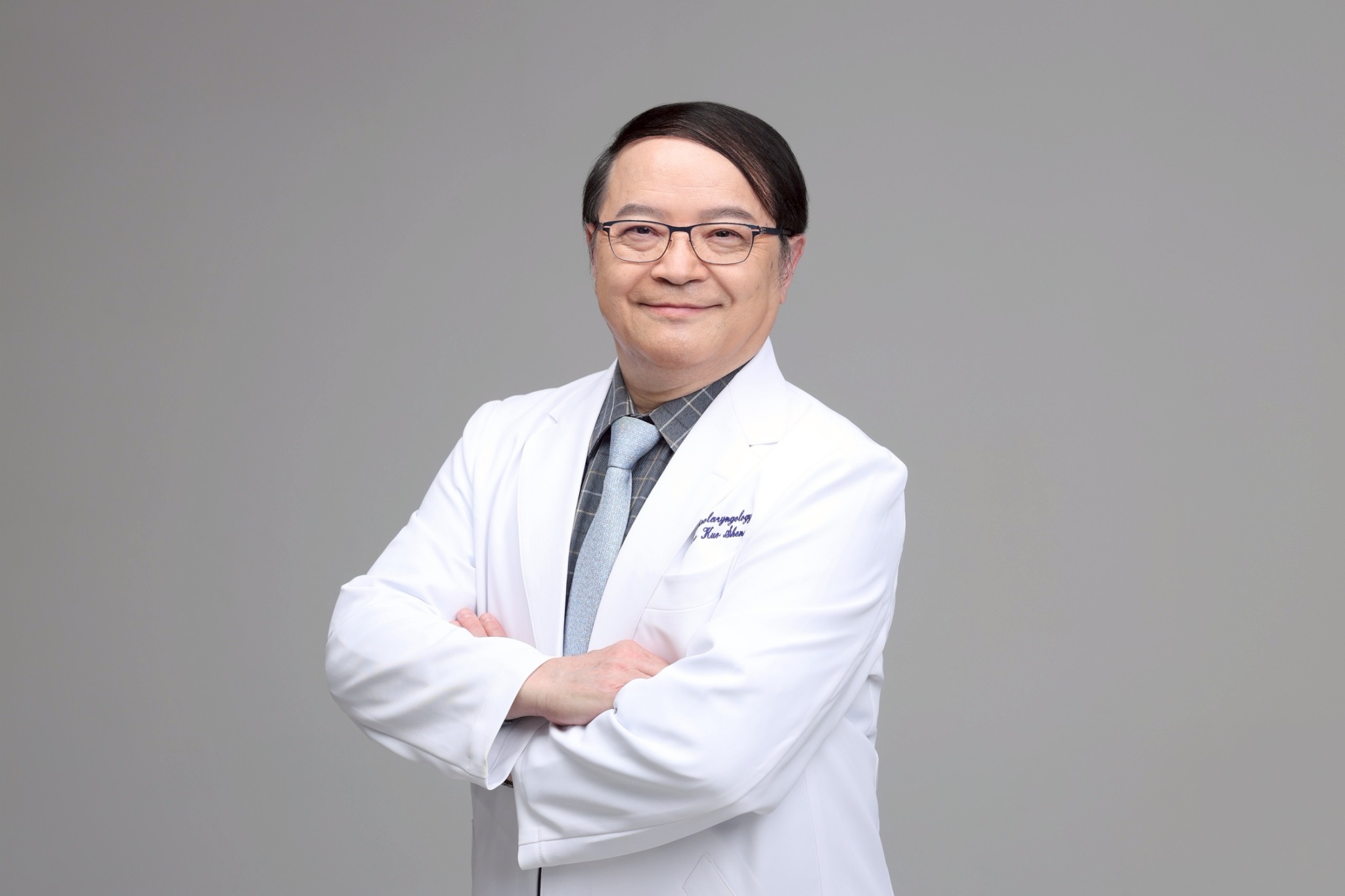 耳鼻喉頭頸部醫師照片