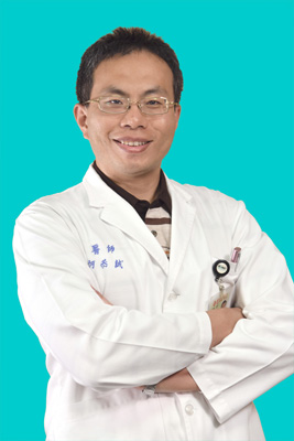何恭誠醫師相片